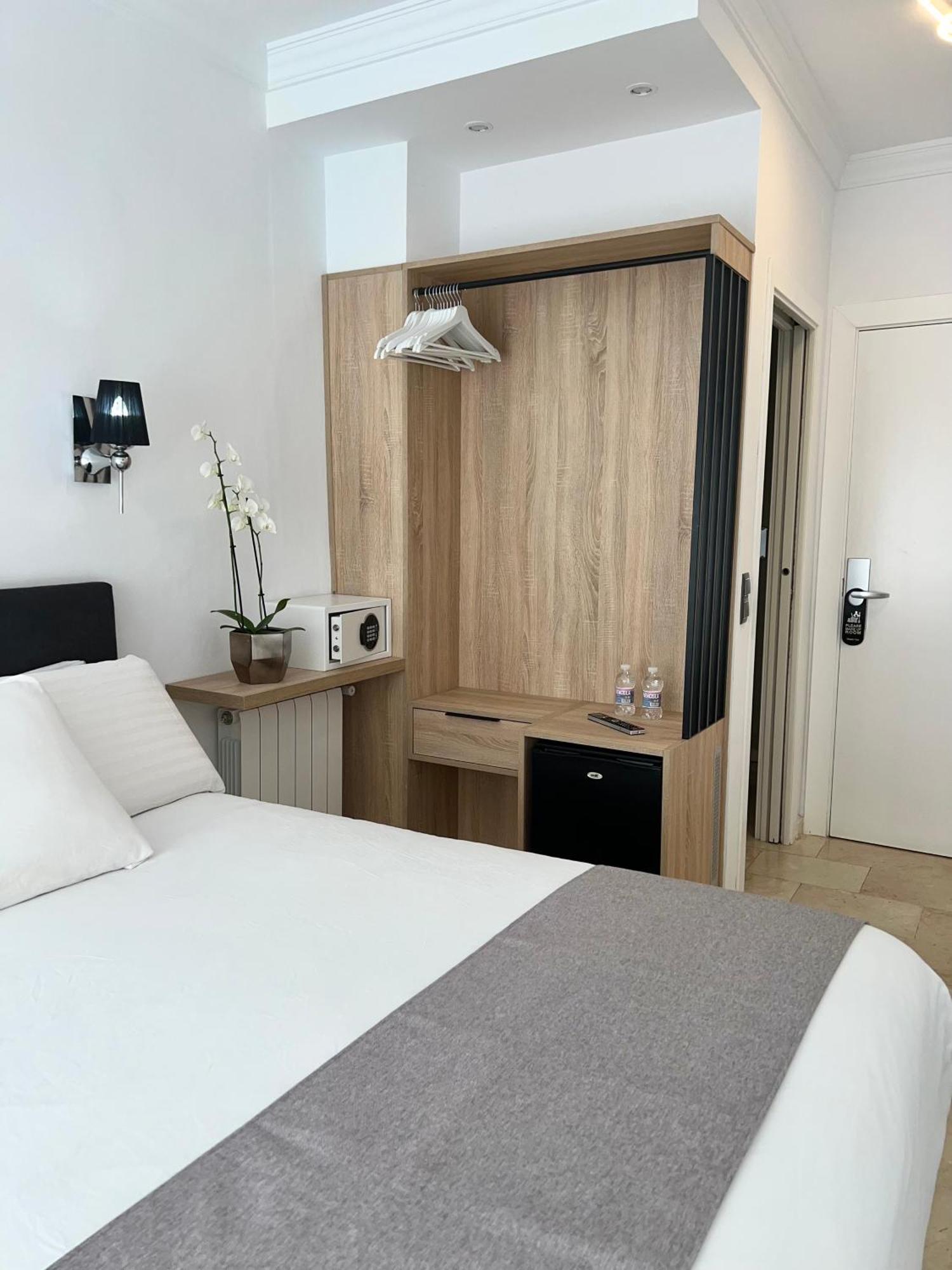 Abril Nerja Hotel Kültér fotó