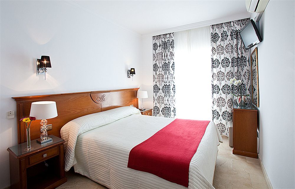 Abril Nerja Hotel Kültér fotó